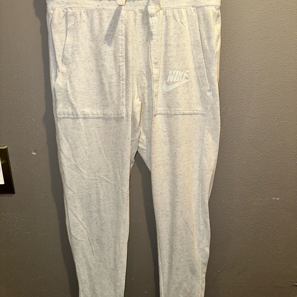 Nike Pants - Nike Women’s XS Light Gray Sweatpants